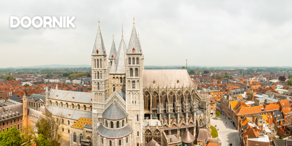 Doornik: Stad van de vijf torens